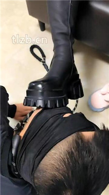 文文文文】素人3S-原味脚脏鞋踩虐辱四视角版】-绳艺资源网