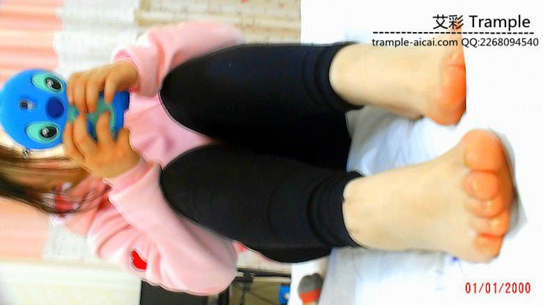 学生一族手机党妹妹脚虐_绳艺资料库