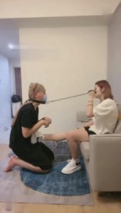 【沐沐】小白鞋白棉袜气味羞辱 bf17089_绳艺资料库视频资源下载