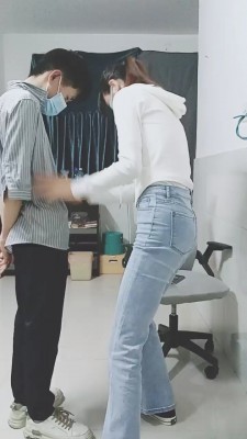 套路直播视频【美娜格格】帆布鞋白袜裸足欺负小奶狗 bf25548_绳艺资料库