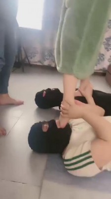 【领主老大】女奴专场/奴下奴/全体重深喉呕吐狗 bf8350_绳艺套路直播视频资源网