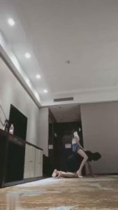 【多多】深夜骑马踩踏深喉 bf17608_绳艺资料库视频资源下载