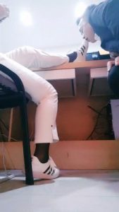 【小贱】素人同事脏鞋黑丝狂舔 bf27214_绳艺资料库