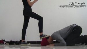 00后天使女主暴打贱狗踢裆膝顶!_绳艺资料库