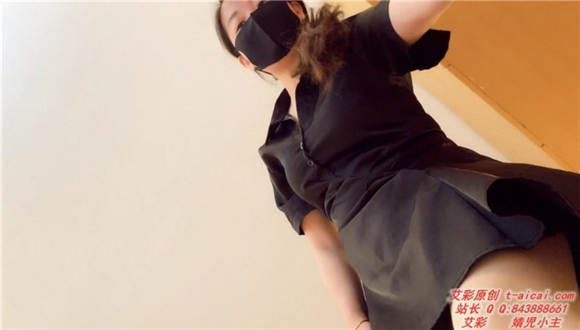 婧児全语言 高跟丝袜全体重踩踏玩脚下的奴_绳艺资料库