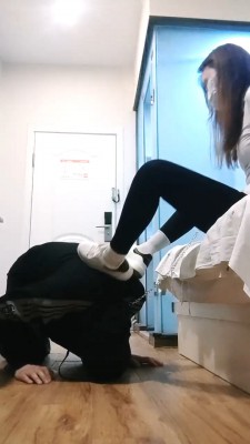 【闪闪S】素人-小白鞋原味棉袜羞辱 bf27649_绳艺资料库视频资源下载