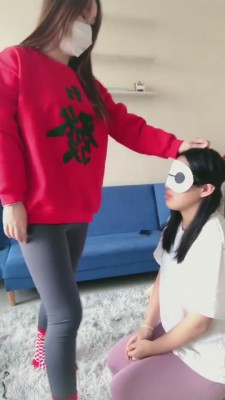 【蜜儿】暴力耳光抽脸/窒息母狗/sp bf9919_绳艺资料库视频资源下载