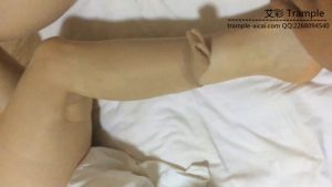 售楼部妹纸棉袜撕破丝袜舔玩玉足 -1080P_绳艺资料库视频资源下载