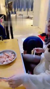 【冷凝大人】御姐文员羞辱贱老板 bf18094_绳艺资料库视频资源下载
