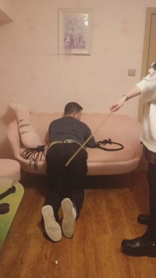 【重庆男神】刑奴专场-耳光踩踏鞭打踢裆 bf7756_绳艺资料库