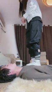 【风吟女神】白棉袜踩踏塞嘴专场 bf86661_绳艺资料库视频资源下载