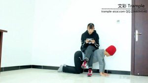 00后天使女主调教贱狗磕头跪拜!_绳艺资料库