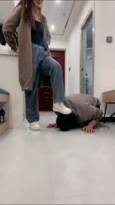 套路直播视频【惜沫】强制闻小白鞋棉袜/袜子塞嘴强迫吃 bf25748_绳艺资料库