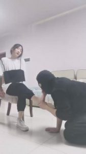 【文文大人】深夜调教猥琐外卖员 bf90091_绳艺资料库