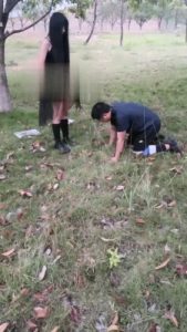 【我偏不S】可爱女主户外骑马 bf18558_绳艺资料库