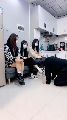 【精神小妹】3位素人学生主气味圣水羞辱 bf19848_绳艺资料库