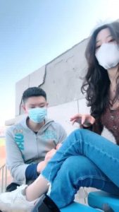 【禾末】户外大学体育场调-闻舔原味丝袜脚/运动鞋高跟鞋/喝圣水 bf27935_绳艺资料库视频资源下载