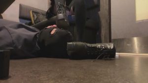 【开发素人】日本素人美女在歌厅碾压狗奴才 bf7693_绳艺资料库视频资源下载