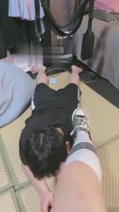 【妮可】学生S帆布鞋过膝袜辱狗 bf16604_绳艺资料库视频资源下载