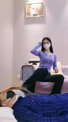 套路直播视频【启蒙老师】白袜裸足全体重踩踏 bf24670_绳艺资料库