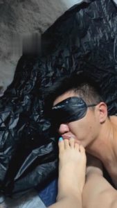 【美芽】贱狗舔完脏鞋还要喝圣水-圣水洗浴 bf3091_绳艺资料库