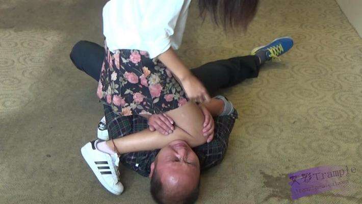 小薇实战防身情景演练_绳艺资料库