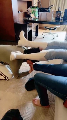 套路直播视频【上海赵丽颖】精彩!3S母女圣水混调废物【三视角+完整版】bf23996_绳艺资料库