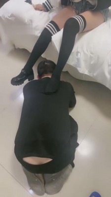 【长沙情侣】学生S过膝袜-暴打狗子 bf5474_绳艺套路直播视频资源网