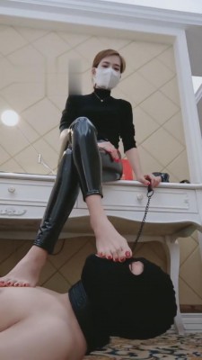 【多多】想舔?跪下来求呀 bf4320_绳艺资料库视频资源下载