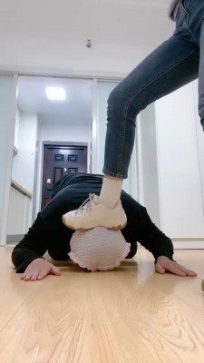 套路直播视频【小布丁S】小白鞋白棉袜踩踏虐打 bf23918_绳艺资料库