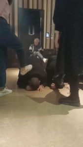 【平凡S】精彩-KTV群调多奴 bf8047_绳艺资料库视频资源下载
