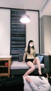 套路直播视频【罗宾】御姐长腿高跟诱惑-闻臭袜-提档-转胯裸足狂舔 bf26789_绳艺资料库