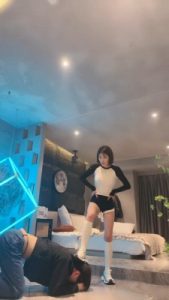 套路直播视频【简一】剧情-师兄的沦陷-及膝袜踩踏/深喉/闻运动鞋/舔脚趾 bf26072_绳艺资料库