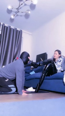 套路直播视频【靴嘉倪】超高牛逼高跟辱侏儒狗 bf24060_绳艺资料库