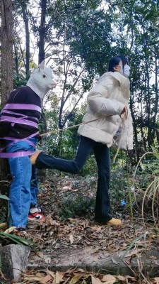 套路直播视频【暴力美学】户外踢踹捆绑奴舔脏鞋底 bf23714_绳艺资料库