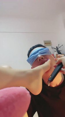【樱花大人】原味裸足羞辱奶狗 bf14326_绳艺套路直播视频资源网