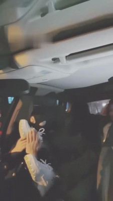 【巴莉女王】诱惑专车司机舔棉袜脚 bf8471_绳艺资料库视频资源下载