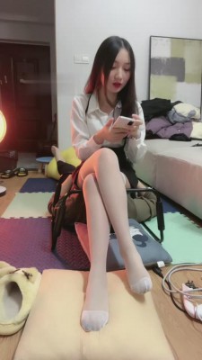 【尤物S】狗奴坐脸-全体重踩踏 bf6050_绳艺套路直播视频资源网