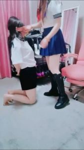 【梦幻大大】母畜-长靴原味丝袜脚羞辱/转胯遛狗/鞭打耳光 bf27031_绳艺资料库视频资源下载