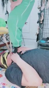 【冷酷爷】棉袜踩踏/窒息/转胯 bf10783_绳艺资料库视频资源下载