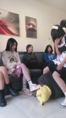 【安康兮兮女王】狂踩踢踩耳光专场 bf7399_绳艺资料库