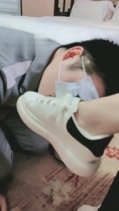 【妮蔻】脏小白鞋臭棉袜羞辱下贱狗 bf2511_绳艺资料库视频资源下载