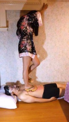 珊珊公主木履鞋多双高跟长靴践踏猪八戒_绳艺资料库