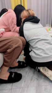 套路直播视频【天津女仆店】母畜VS女仆小姐姐-舔脏鞋/喝圣水/全体重踩踏 bf26119_绳艺资料库