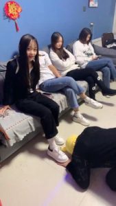 套路直播视频【精神小妹】多S群调-社会女青年暴打逃跑狗 bf24740_绳艺资料库