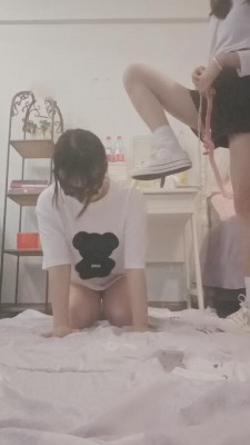 【00小主十言】帆布鞋白袜羞辱女奴 bf11919_绳艺套路直播视频资源网
