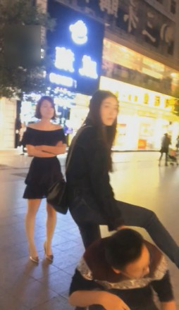 多女主商业街调教_绳艺资料库