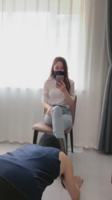 【欣蕊】逛街后伺候臭脚丫 bf10141_绳艺资料库视频资源下载