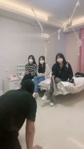 【精神小妹】诺诺带两素人妹妹小白鞋tj bf18084_绳艺资料库