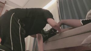 套路直播视频【小球】长靴黑丝诱惑-踩踏/舔酸奶脚 bf25562_绳艺资料库